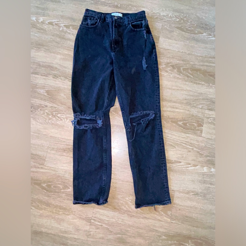 Abercrombie & Fitch ripped mom jeans